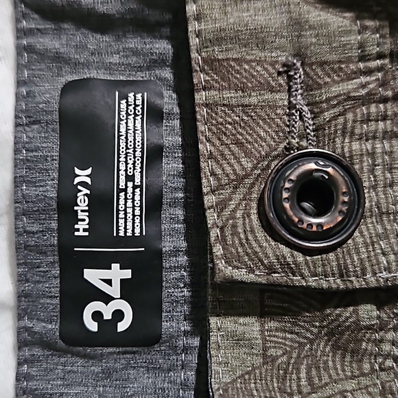Hurley phantom shorts ,34, green tan - Picture 2 of 6